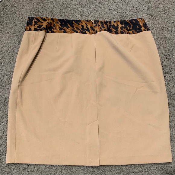 Lane Bryant tan animal print skirt - Picture 2 of 3